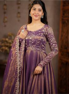 Kurta/Kurti de Seda Pesada de Estilo Moderno de Secado Rápido para Mujer de Ramdev Trading con Bordado para Bodas/Fiestas/Ocasiones de Diwali - Product Image 3