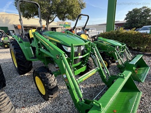 Tractor Agrícola John Deere 4044M 4x4 de Alta Calidad a Precio de Fábrica con Implementos Completos a Precios Muy Económicos en Venta - Product Image 5