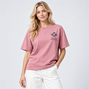 Camiseta de Manga Corta con Cuello Redondo Rosa para Mujer con Logotipo del London Tennis Society, Corte Holgado Informal, 100% Algodón Jersey, Primavera Verano - Product Image 3