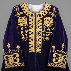 Robe de cérémonie en velours violet avec broderie en fils d'or, tenue royale traditionnelle du clergé, vêtement liturgique artisanal, vêtement de prêtre - Product Image 5