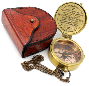 Boussole de poche nautique en laiton, style vintage, boussole de navigation avec chaîne pour les voyages, le camping, la randonnée et les cadeaux - Product Image 6