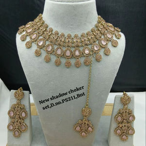 Conjunto de Collar Gargantilla Vintage de Cobre Chapado en Oro con Perlas, Pendientes y Maang Tikka para Novia, Boda y Compromiso, Hecho a Mano, de Moda - Product Image 1