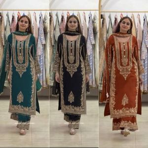 Conjunto de Kurti y Pantalón de Georgette Sintético Premium con Bordado y Dupatta, con Trabajo de Lentejuelas Intenso, Manga Larga, Diseño Étnico para Mujer - Product Image 4