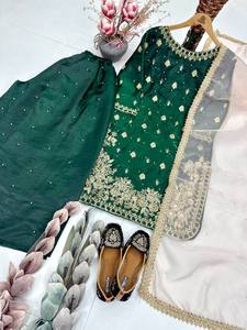 Conjunto de Traje Bordado en Seda GMY con Dupatta de Organza – Colección Elegante para Fiestas - Product Image 4