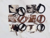 Kedatangan Baru Dompet Kartu ATM Kulit Sapi Asli dengan Logo Kustom, Dilengkapi Gantungan Kunci, Gelang, Rumbai, Dompet Koin & Wristlet Ringkas