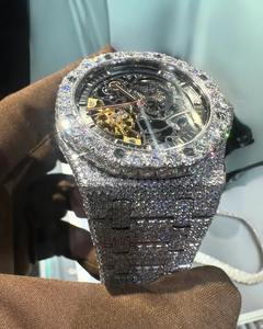 Exclusivo Reloj de Cuarzo Esqueleto con Incrustaciones de Diamantes VVS Moissanite para Hombre, con Movimiento Japonés ETA, Personalizado en Acero Inoxidable, Totalmente Adornado - Product Image 4