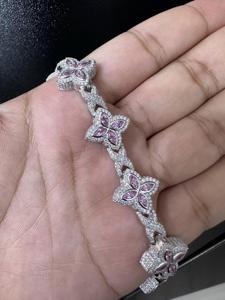 Pulsera de Cadena y Eslabones de Plata de Ley 925 Chapada en Oro con Trébol de Diamantes Dvars y Zafiro Rosa Moissanita para Mujer, de Moda - Product Image 5