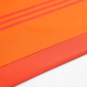 Ensemble de maillot de football en polyester tricoté pour homme, séchage rapide, rayé, col en V, uniforme de sport avec short, détection par aiguille, vente en gros - Product Image 4