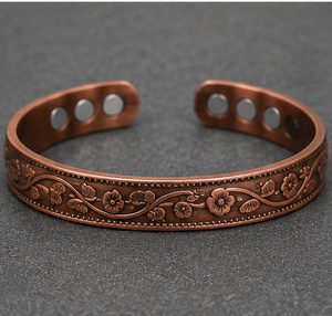 Brazalete Terapéutico Magnético Abierto de Cobre Puro con Grabado Floral, Joyería Metálica Exquisita, Regalo Promocional Novedoso - Product Image 5