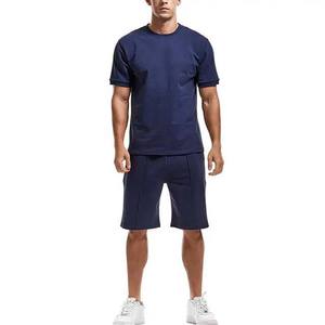 Ensembles 2 pièces pour hommes : T-shirt imprimé patchwork et short – Survêtements de sport en coton personnalisables en gros - Product Image 6