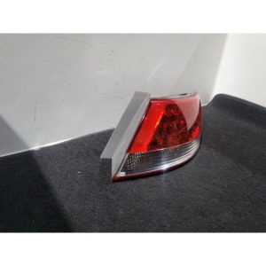 Feu arrière droit combiné Grandeur/Azera, d'occasion, pièce d'origine (OEM) 924023L001 - Product Image 2