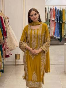 Robe Anarkali brodée couleur moutarde pour femme Musho, style traditionnel indien et pakistanais, longueur cheville, en rayonne, coupe classique - Product Image 4