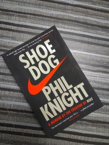 Shoe Dog by Phil Knight English Peperback <b>Book</b> Entrepreneurship & Business Leadership <b>Book</b> - Product Image 1