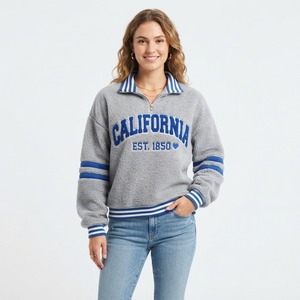เสื้อสเวตเชิ้ตผู้หญิงสีเทา California Est 1850 พิมพ์ลายตัวอักษร ผ้าฟลีซ ซิป ¼  คอปกพับ แขนยาว สไตล์ฤดูใบไม้ร่วง - Product Image 1