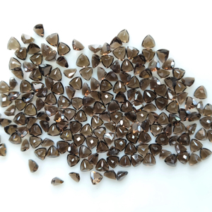 ควอตซ์สีแดงธรรมชาติ 5 มม. ทรงทริลเลียน ขนาดปรับแต่งได้ คุณภาพดีที่สุด พลอยหลวมสำหรับทำเครื่องประดับ รีด์เมาท์เทน เจมส์ - Product Image 2