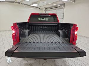 Listo para Enviar: Chevrolet Silverado 1500 ZR2 2025, Cabina Doble, 4x4, en Venta - Product Image 2