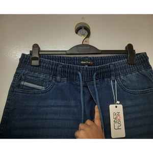 Shorts en jean premium pour homme avec tissu extensible, coupe ajustée confortable, décontracté, pour l'été, durable, élégant, indispensable pour la mode quotidienne - Product Image 3