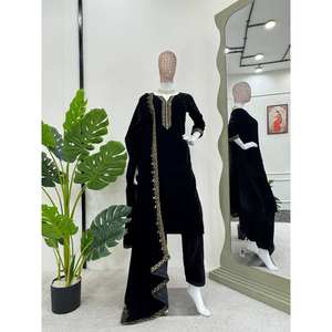 Conjunto de Traje de Fiesta XL con Trabajo de Hilo y Lentejuelas para un Look Elegante - Product Image 2