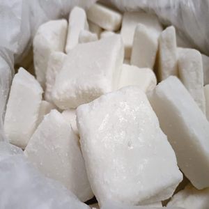 Bloques de Cera Decorativos Blancos Irregulares a Granel para Hacer Velas, Manualidades, Suministros para Navidad y Diwali - Product Image 1