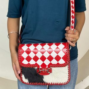 Sac à bandoulière en cuir de vachette fait main OEM ODM pour femmes, motif à carreaux, parfait pour les femmes - Product Image 3