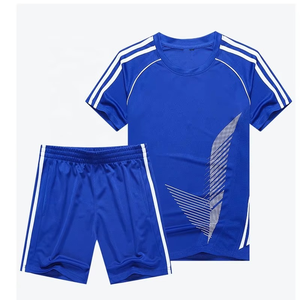 ชุดกีฬาผู้ชายสำหรับวิ่งออกกำลังกายกลางแจ้ง ผ้าตาข่ายระบายอากาศ ชุดเสื้อเจอร์ซีย์และกางเกงขาสั้นสำหรับฝึกซ้อม 2 ชิ้น ขายส่ง - Product Image 1