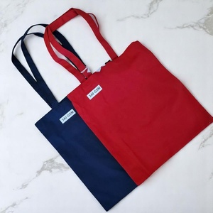 Elegante bolso de lona con patrón de letras con asa de cuerda Diseño de moda para uso comercial - Product Image 3