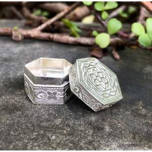 Ethnic Style Brass and Copper Sindoor Dibbi <b>Box</b> <b>Tissue</b> Storage Container - Product Image 6