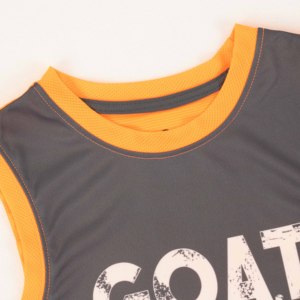 Ensemble d'entraînement de basketball 2 pièces pour bébés garçons, débardeur et short en maille imprimés par sublimation |   OEM personnalisable |   Séchage rapide, respirant, été - Product Image 2