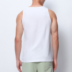 Camiseta sin mangas para hombre inspirada en las tendencias, diseñada para el gimnasio, uso casual y urbano, con tela cómoda y calidad duradera. - Product Image 2