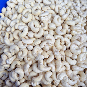 Noix de cajou Kaju Badam exportées dans le monde entier, noyaux de cajou SANTIGO - Product Image 1