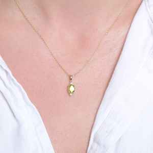 จี้เพอริดอทดรีฟทรงรี เงินแท้ 925 ชุบทอง 14K ของขวัญเครื่องประดับประจำเดือนเกิด - Product Image 6