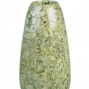 Jarrón de Piedra Fossilizada Hecho a Mano - Florero de Mármol Pulido Natural con Incrustaciones de Conchas Antiguas para Decoración de Hogar de Lujo - Product Image 1