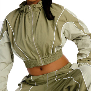Conjunto Deportivo Personalizado para Mujer, Chaqueta Corta de Nailon Ligero y Pantalones Jogger, Ropa Deportiva Transpirable, Proveedor de Sudaderas al por Mayor - Product Image 5