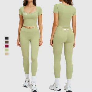 ชุดออกกำลังกายโยคะ กางเกงเลกกิ้งและสปอร์ตบราสำหรับผู้หญิง ผลิตจากผ้าสแปนเด็กซ์ไนลอนรีไซเคิลได้ ยืดหยุ่นสูง เอวสูง แห้งเร็ว ออกแบบตามสั่ง - Product Image 4