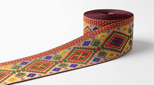 Ruban jacquard géométrique ethnique tissé avec bordure métallique dorée rouge vert bleu jaune - Product Image 3