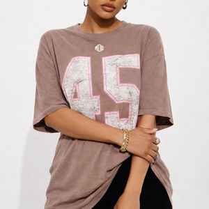 เสื้อยืดสตรีทแวร์ผ้าฝ้ายทรงโอเวอร์ไซส์สุดหรู ดีไซน์วินเทจ พิมพ์ลายตัวเลข สวมใส่สบาย ทรงหลวม รับผลิตแบบ OEM แบรนด์ส่วนตัว ขายส่ง - Product Image 6