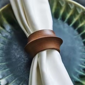Anneau de serviette élégant en bois naturel pour la décoration de table de mariage, dîner, fête, restaurant, hôtel, célébration - Product Image 2