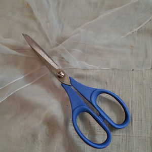 Ciseaux de tailleur à manche courbé - Gravure personnalisée, acier inoxydable, bord lisse, ciseaux à tissu tranchants - Product Image 4