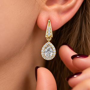 Boucles d'oreilles pendantes en or massif 14K 18K avec diamant de laboratoire taille poire et halo, DEF VVS, bijoux fins classiques pour mariée et mariage, vente en gros - Product Image 2