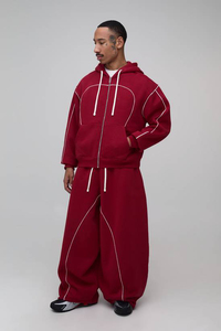 Ensemble survêtement homme bordeaux avec sweat à capuche zippé et pantalon de jogging coupe ample, passepoil contrastant, style streetwear - Product Image 3