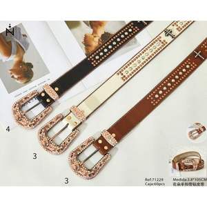 Cintura in pelle con fibbia a mezza luna e diamanti Nz Flower 3,8x105 cm per donna, cinture in pelle alla moda - Product Image 1