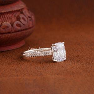 Bague de fiançailles en diamant taille coussin pour femme, avec pavé, bijoux fins classiques - Product Image 5