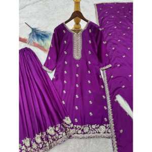 Conjunto de Traje Elegante para Mujer con Hermoso Bordado y Trabajo de Lentejuelas - Product Image 4