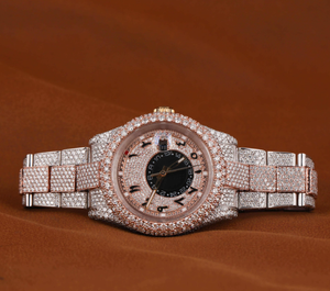 Montre de luxe bicolore sertie de diamants pour hommes et femmes |   Montre-bracelet en quartz or rose et argent - Product Image 4