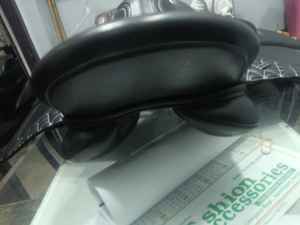 Silla de Montar Inglesa Ligera, Cómoda y Duradera, de Cuero, con Estructura de Madera y Herrajes de Latón Niquelado - Product Image 5