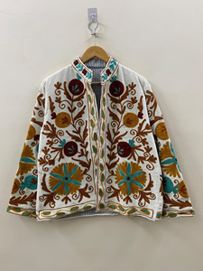 Veste ethnique en velours Suzani pour femmes, veste de festival faite à la main, broderie bohème, vêtement d'extérieur d'hiver, veste de festival traditionnelle faite à la main - Product Image 1