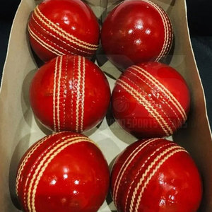 ลูกคริกเก็ต ทนทาน คุณภาพสูง ผลิตจากหนังเย็บอย่างดี เหมาะสำหรับฝึกซ้อมและแข่งขัน อุปกรณ์กีฬาสำหรับมืออาชีพ - Product Image 4