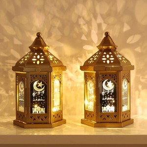 โคมไฟโลหะลายพระจันทร์และดวงดาวสำหรับตกแต่งบ้าน - Product Image 1