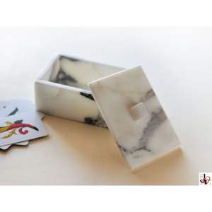 Boîte de rangement pour cartes en résine design RR Enterprises, solution de rangement décorative pour votre maison - Product Image 5