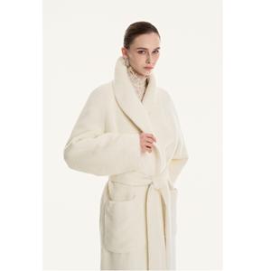 Nouveau design de manteau pour femmes, hiver, respectueux de l'environnement, VENETO ALPACA LONG COAT, élégant, fabrication ODM, manteaux pour femmes avec une longueur de 133 cm - Product Image 3